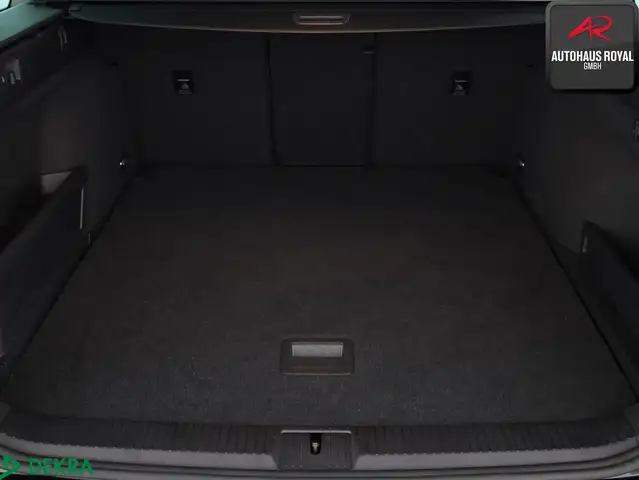 Volkswagen Passat view 13