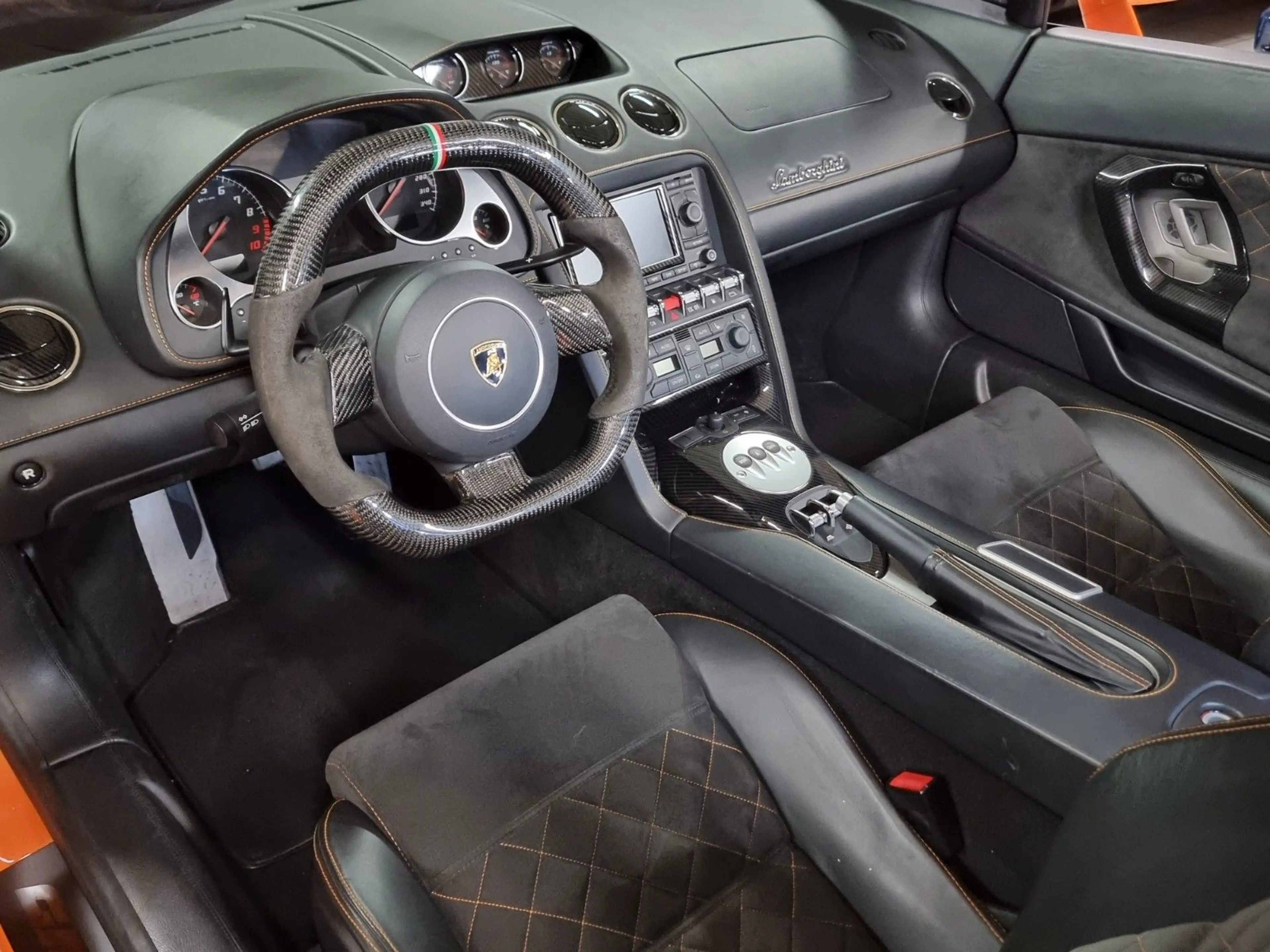 Lamborghini Gallardo LP560-4 Spyder Final Edition — photo 11