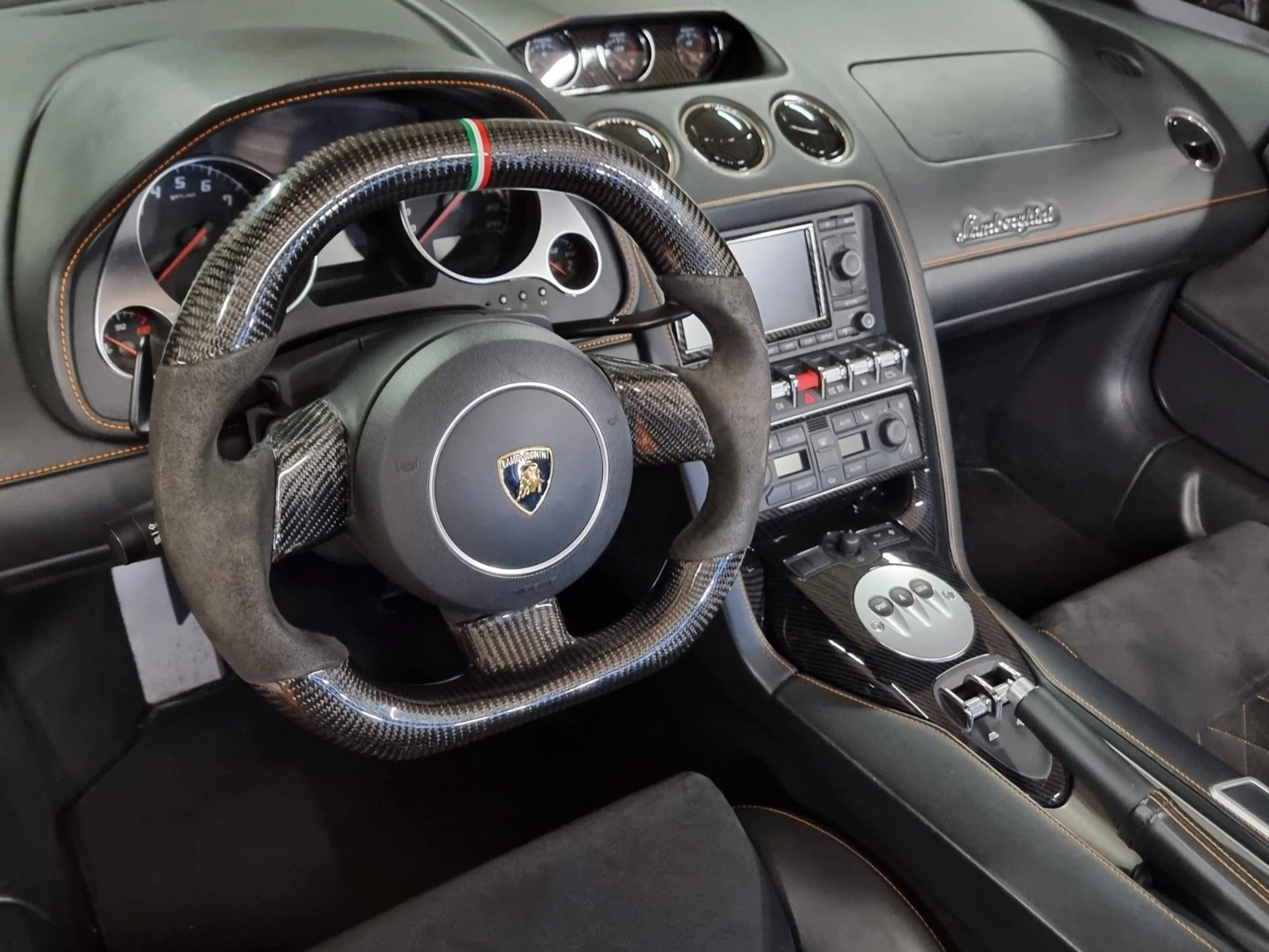 Lamborghini Gallardo LP560-4 Spyder Final Edition — photo 12