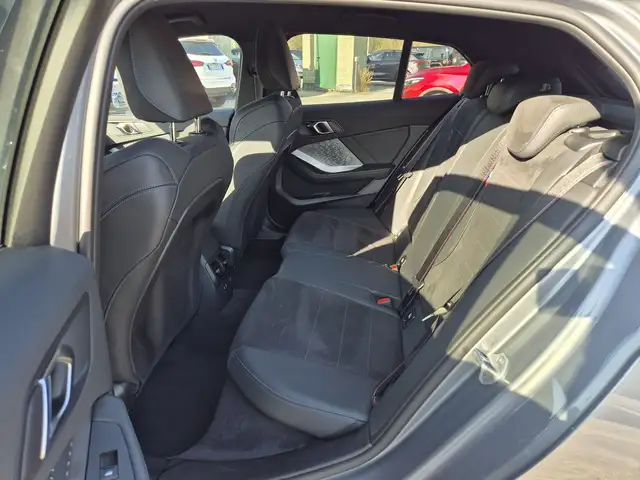 BMW 1 Series view 7
