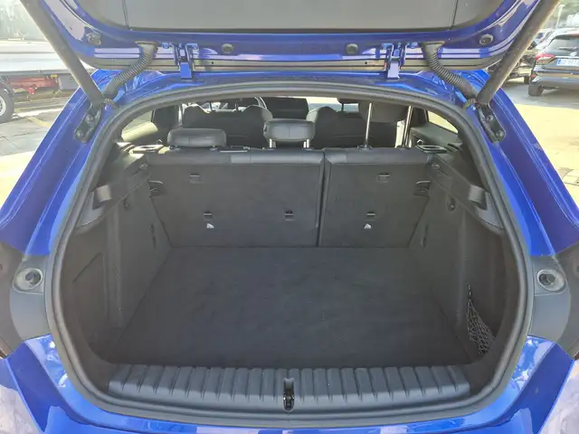 BMW 1 Series view 12