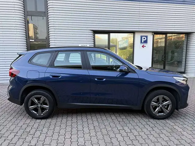 BMW X1 view 4