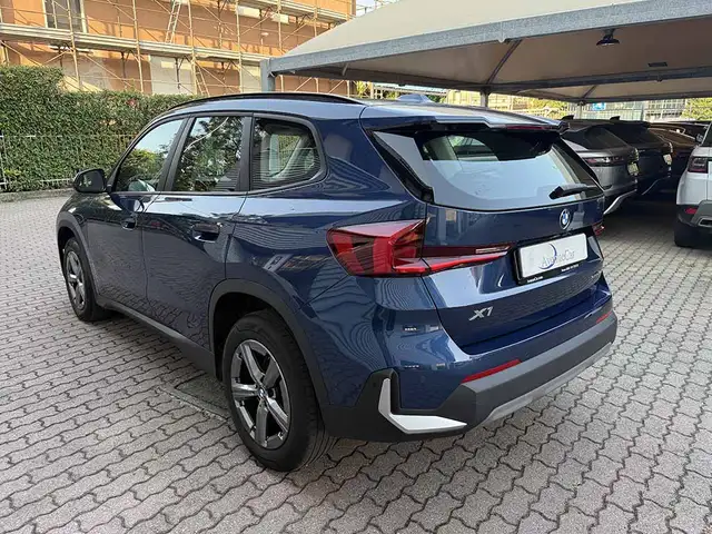 BMW X1 view 7