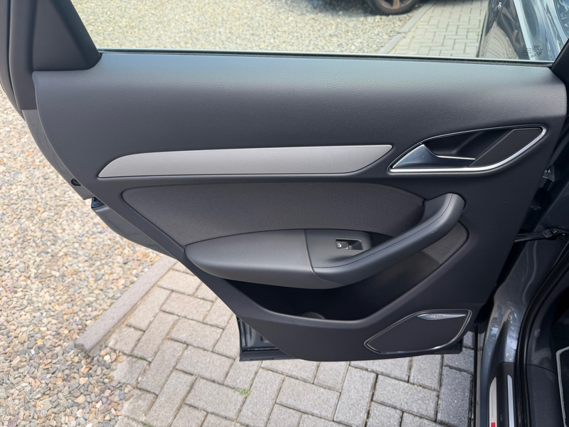 Audi Q3 2.0 TFSI quattro Pro Line S-Line [ Panodak,ecc,cru — photo 44