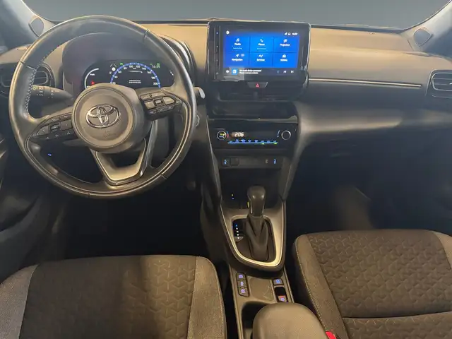Toyota Yaris Cross view 11