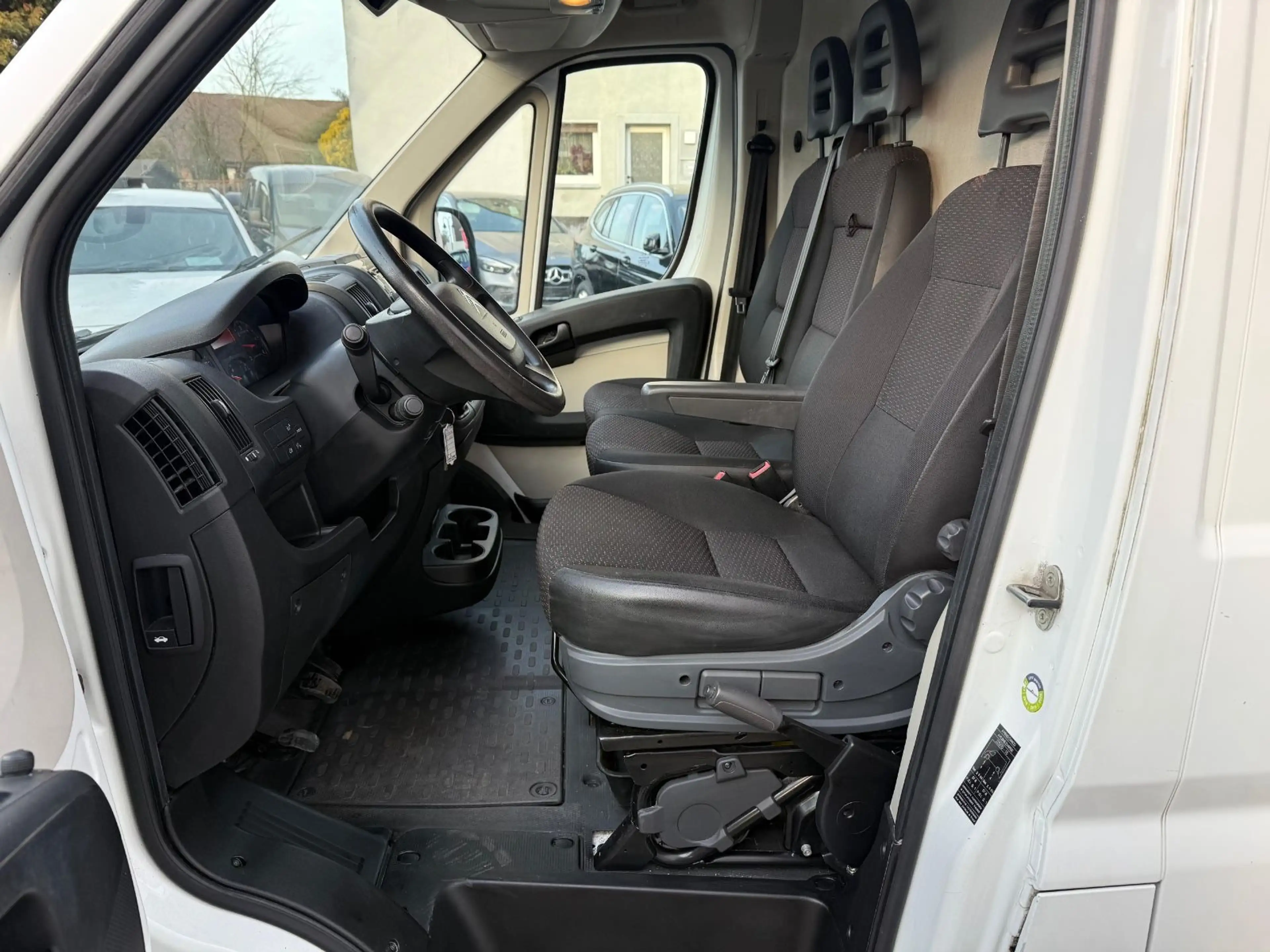 Citroen Jumper 30 L1H1 Business BlueHDi 110 Kamera*Klima — photo 10