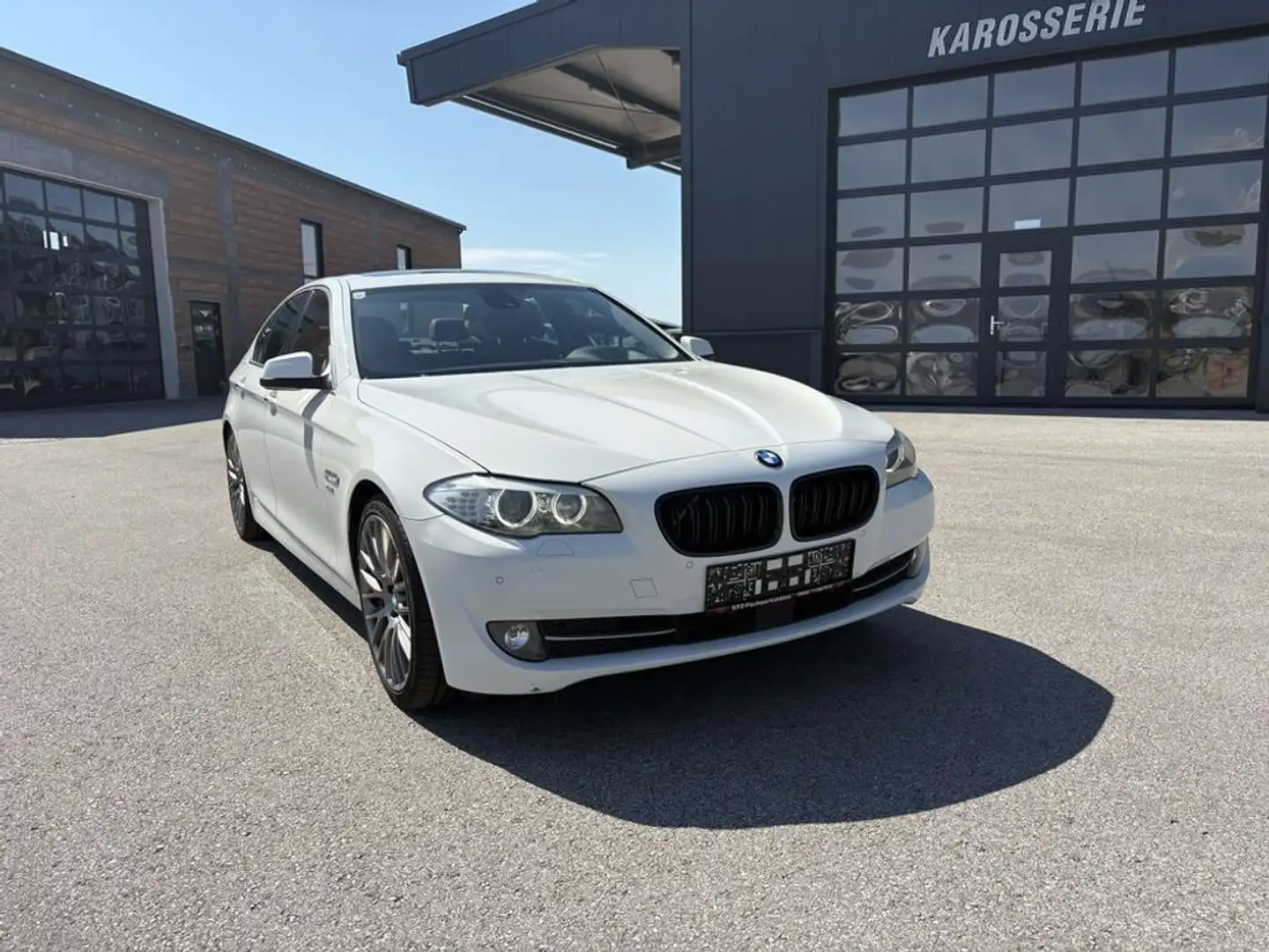 BMW 535 d xDrive,SoftClose,Rückfahrkamera... Weiß - 1