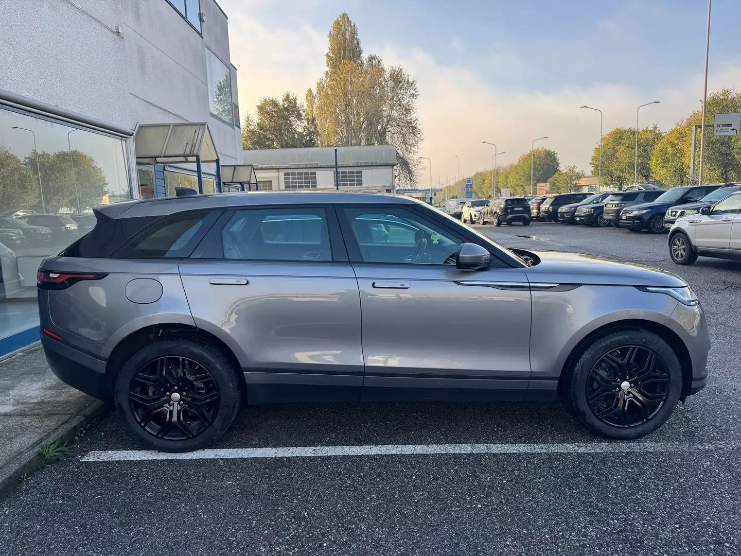 Land Rover Range Rover Velar 2.0d i4 180cv auto my20 Grigio - 2