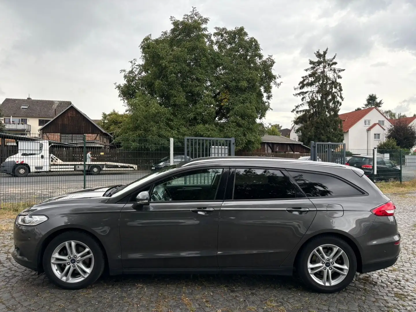 Ford Mondeo Turnier 1.5EB AUT LED KAM Business Ed. Grau - 1