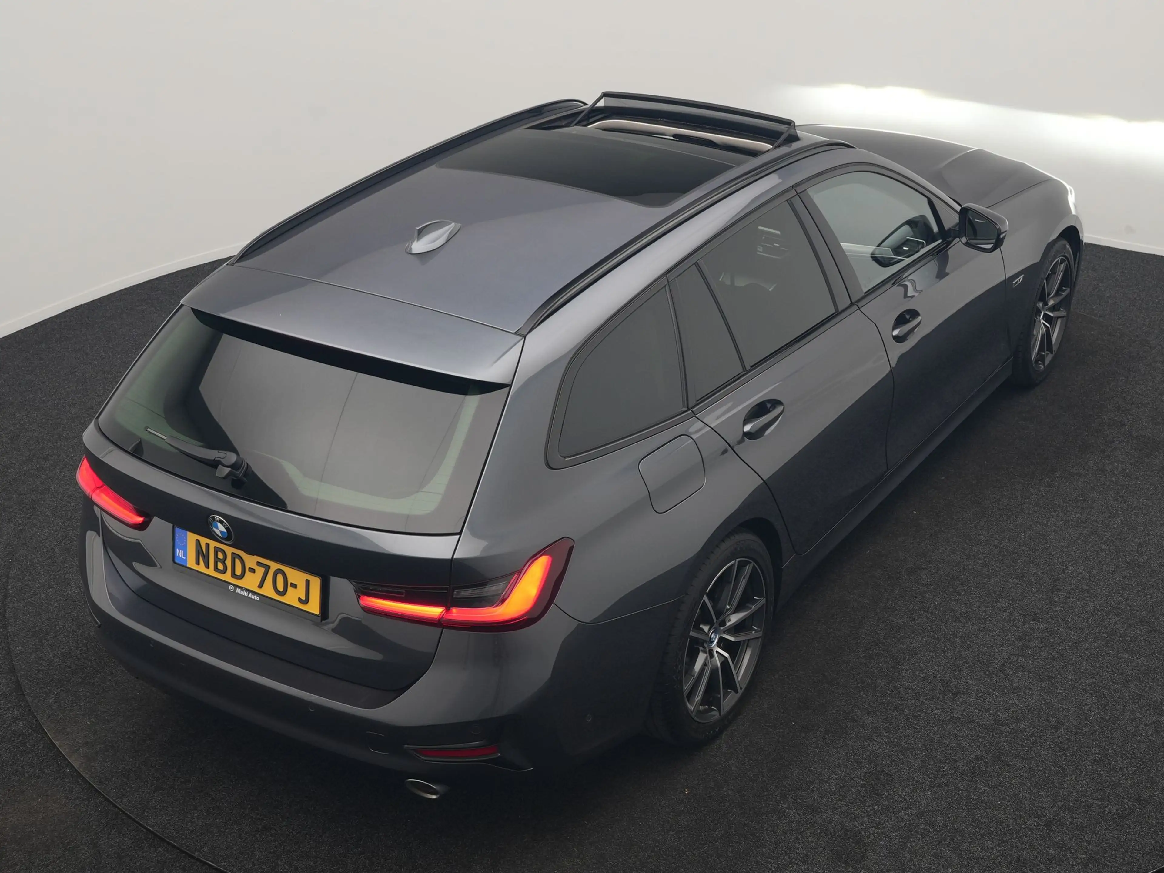 BMW 330 3-serie Touring 330e PHEV 293pk Dealer O.H. | Pano — photo 31