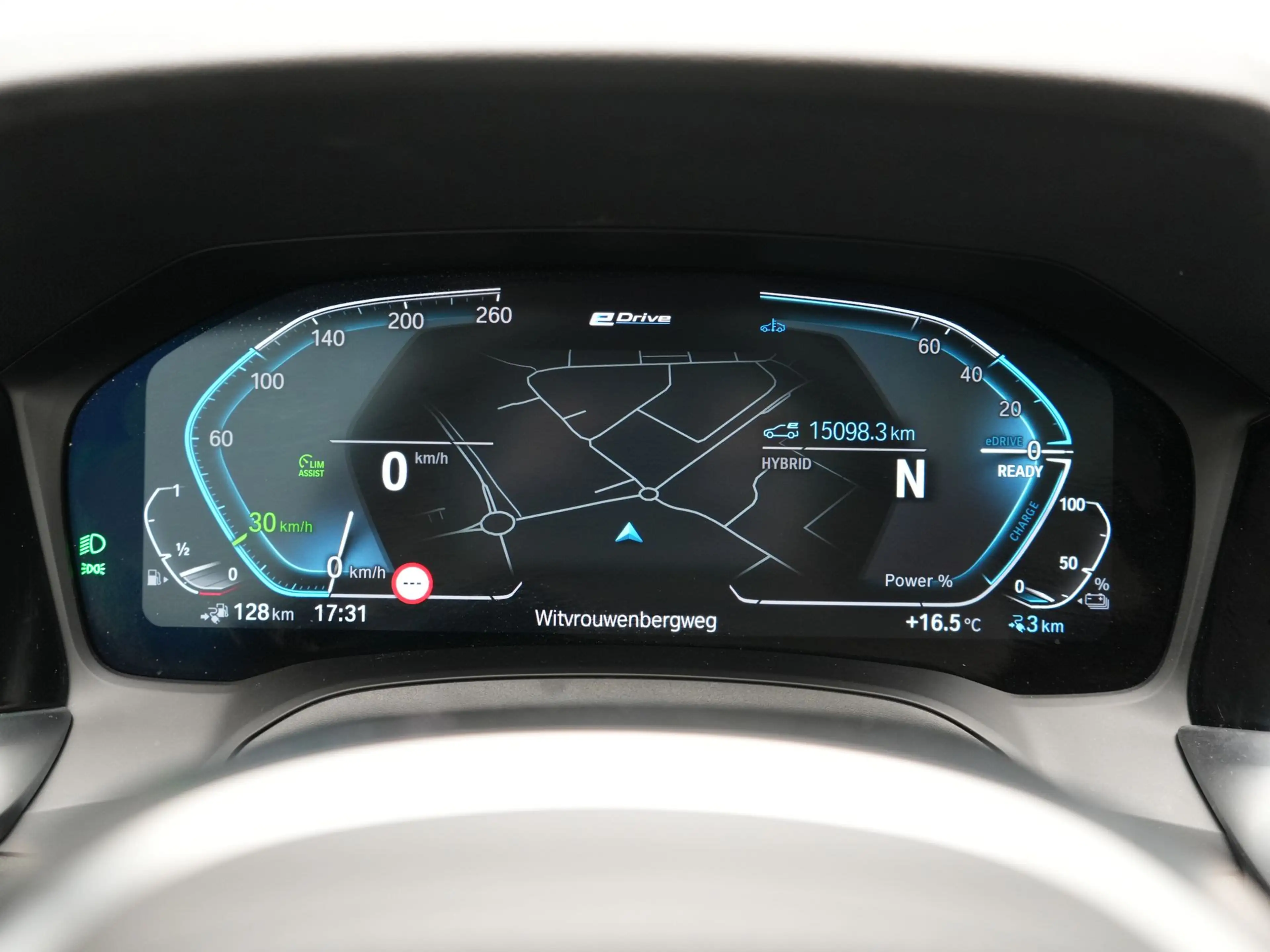 BMW 330 3-serie Touring 330e PHEV 293pk Dealer O.H. | Pano — photo 29