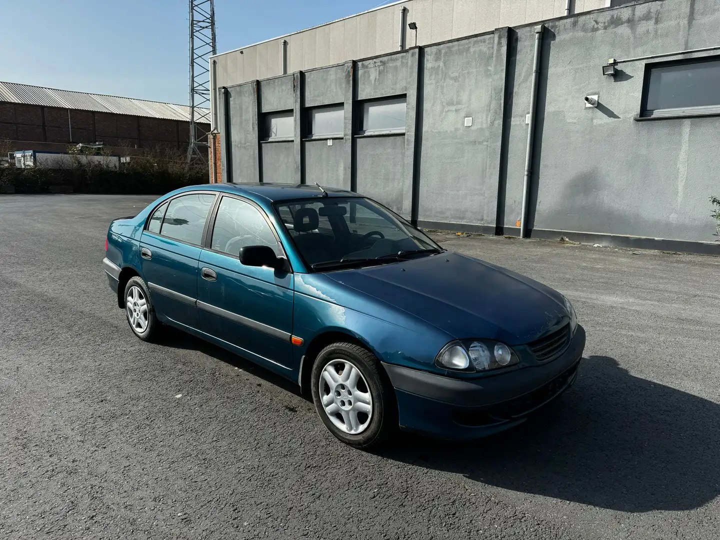 Toyota Avensis 1.6i 16v Linea Terra moteur 4a-fe Blau - 1