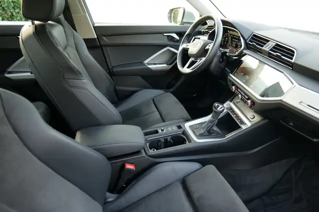 Audi Q3 view 2