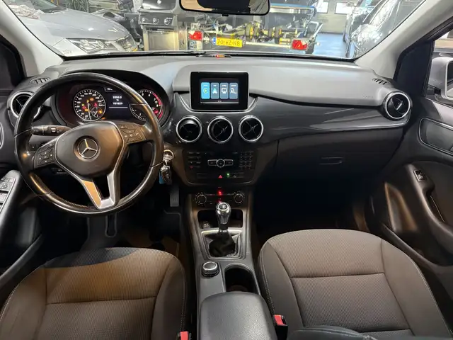 Mercedes-Benz B-Class view 13