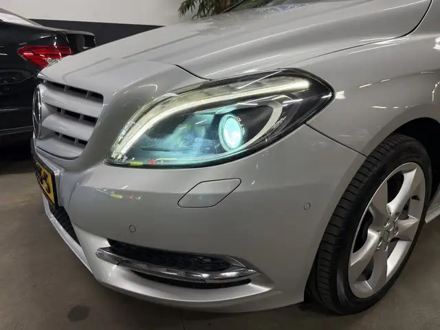 Mercedes-Benz B-Class view 11