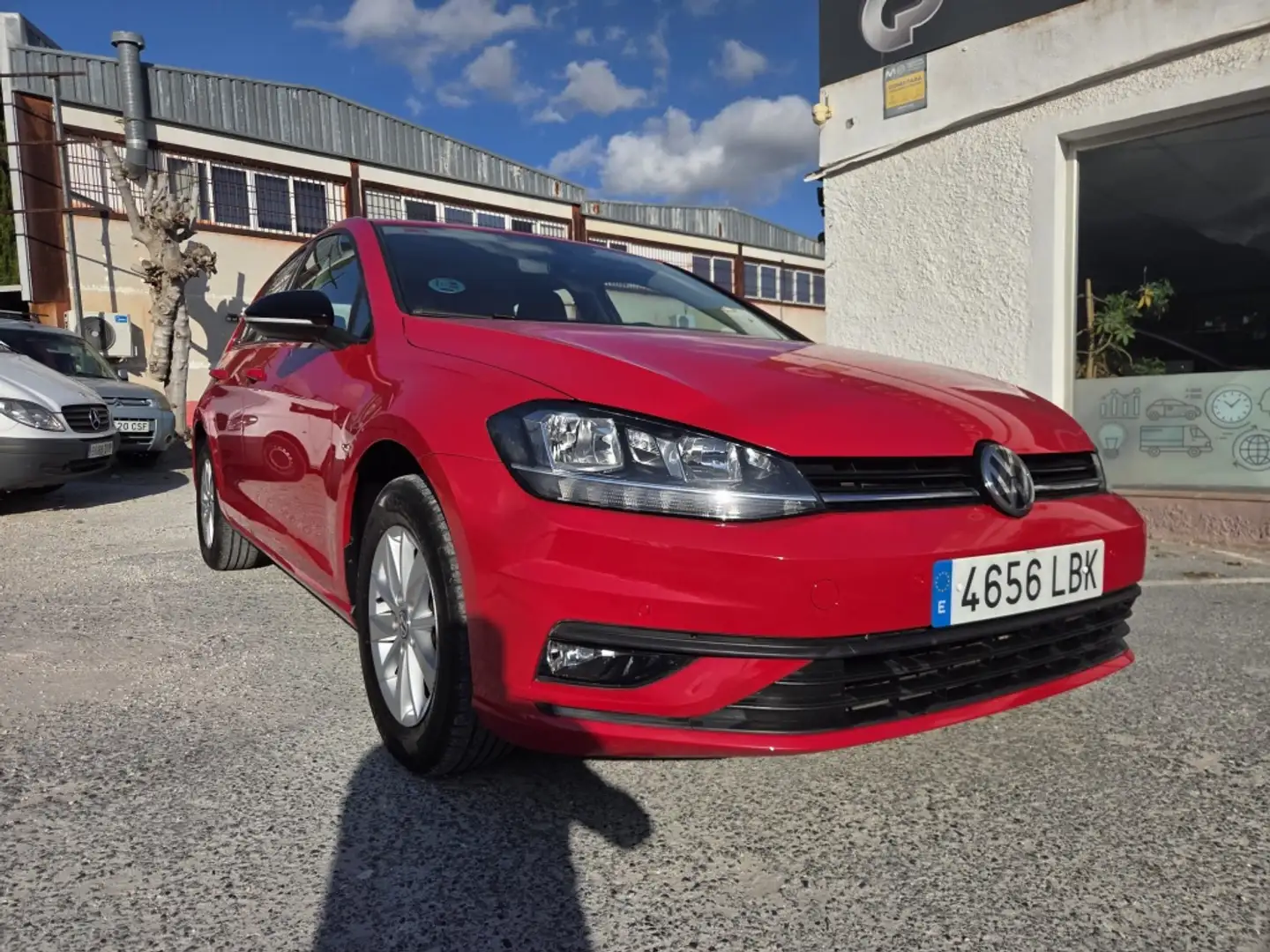 Volkswagen Golf 1.0 TSI Edition 85kW Rojo - 1
