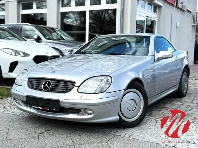 Mercedes-Benz SLK 200 Roadster Kompressor  2. BESITZ KLIMA LEDER XENON