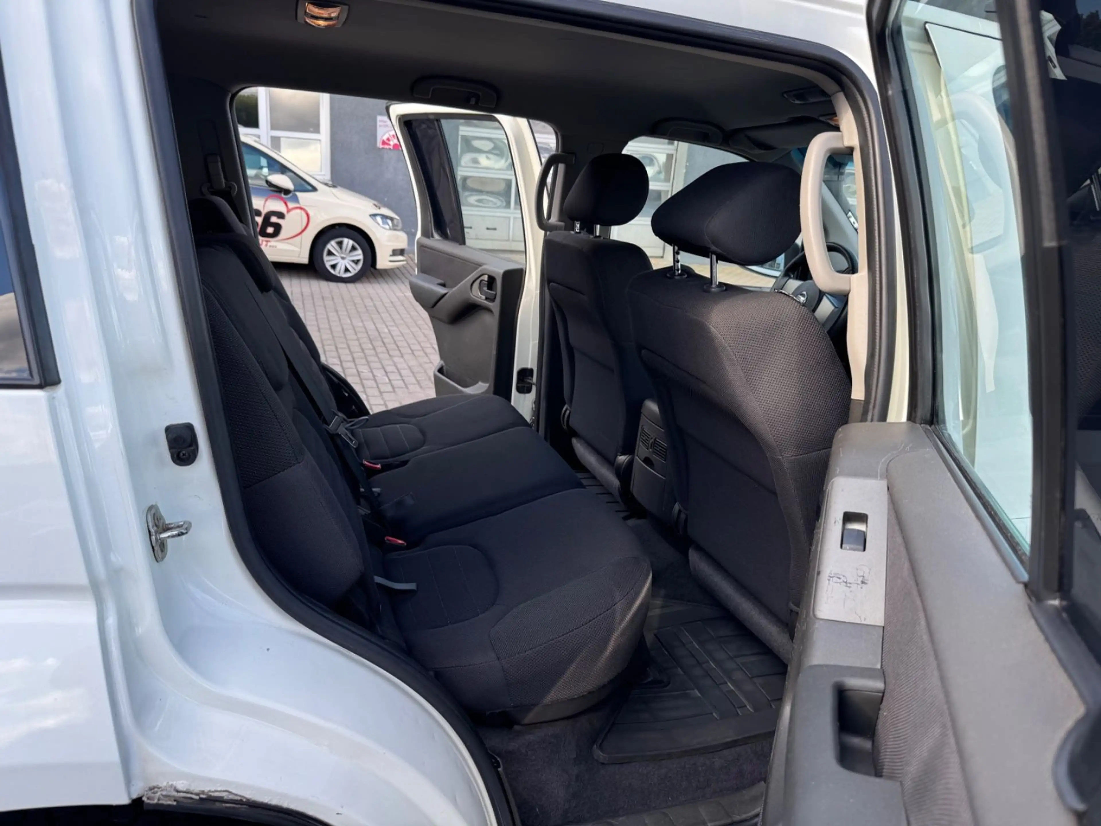 Nissan Pathfinder 2,5 dCi Plus*Allrad*7Sitzer*AHK — photo 14