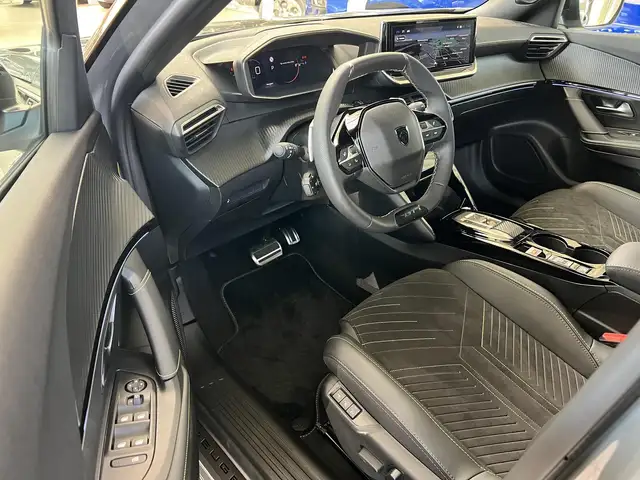 Peugeot 2008 view 12