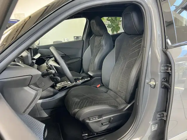 Peugeot 2008 view 13