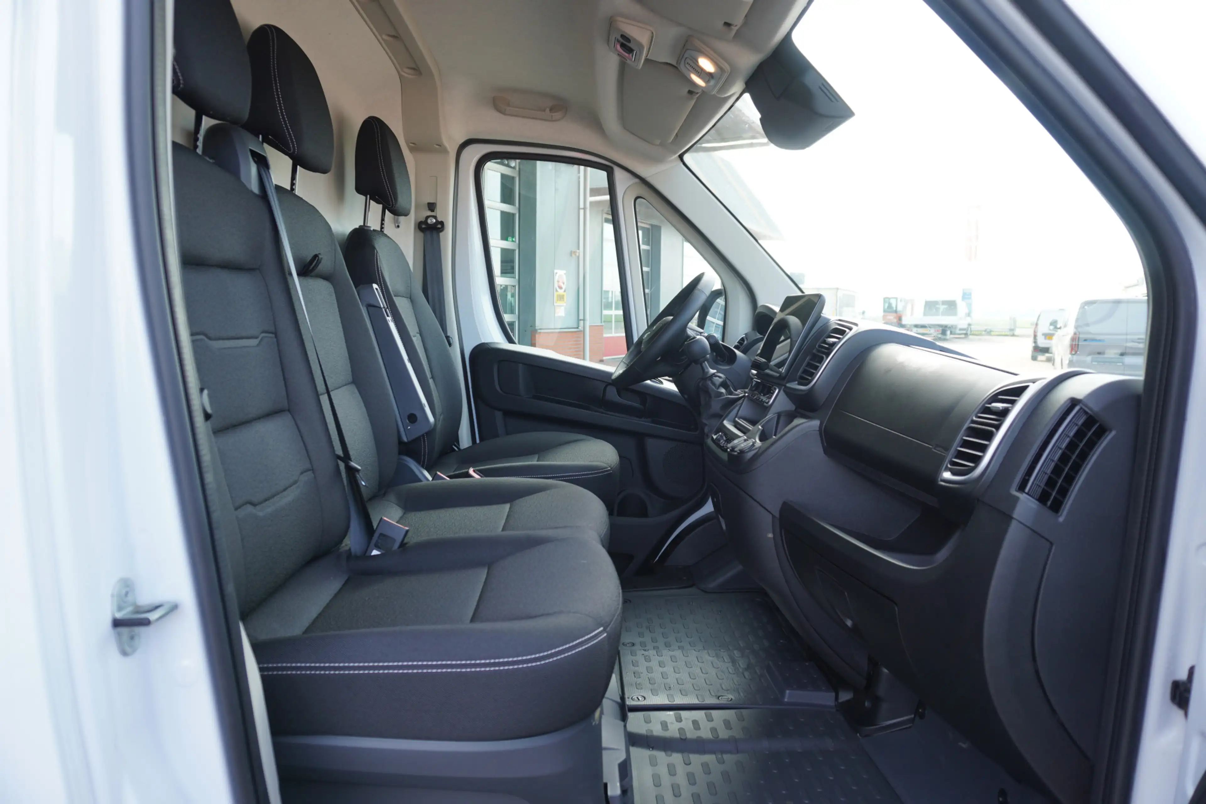 Citroen Jumper 2.2 BlueHDi 140PK L3H2 Climate | Navi | Cruise | C — photo 13