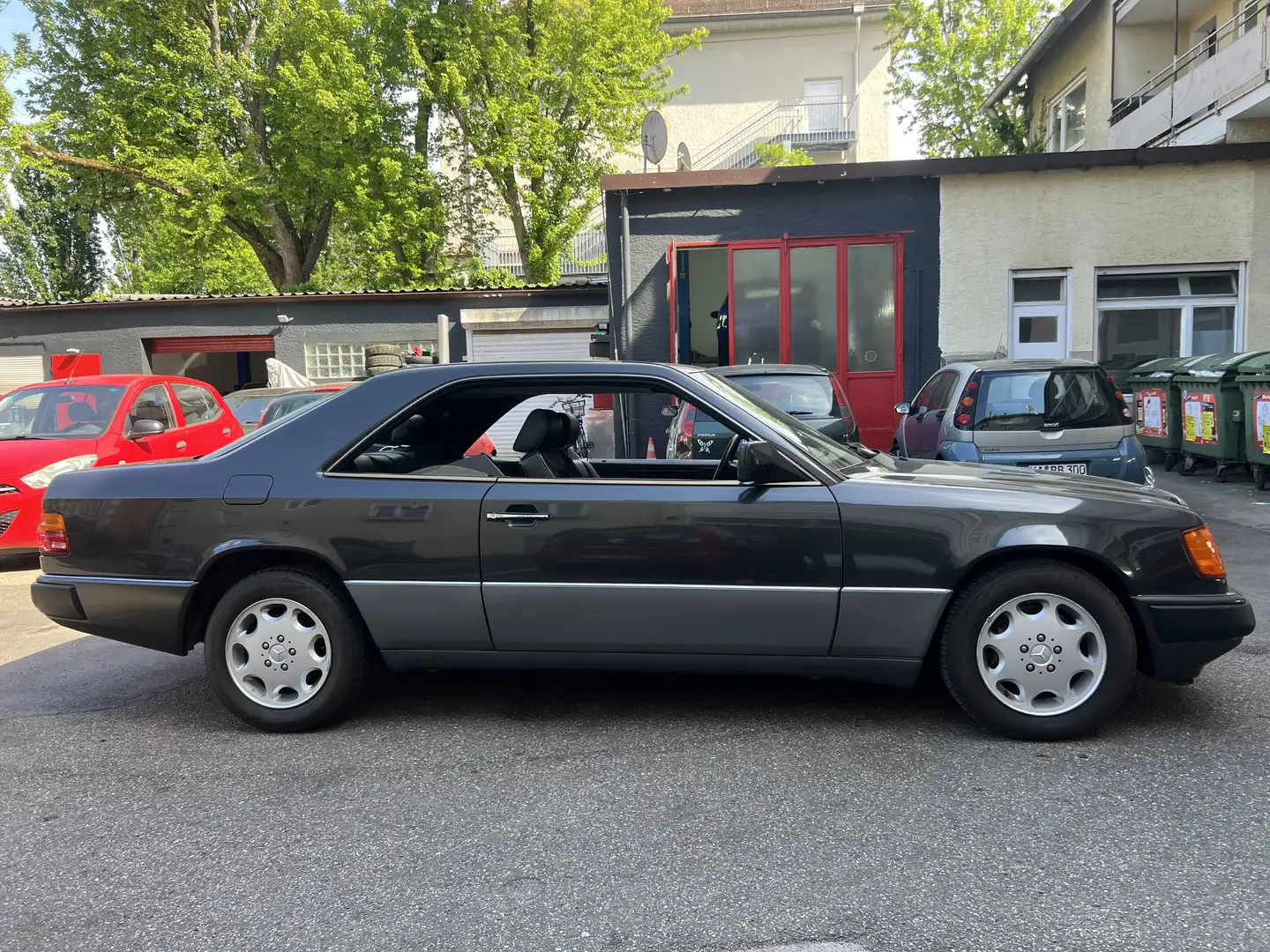 Mercedes-Benz CE 300 300 CE-24 V 1. Hand - 1