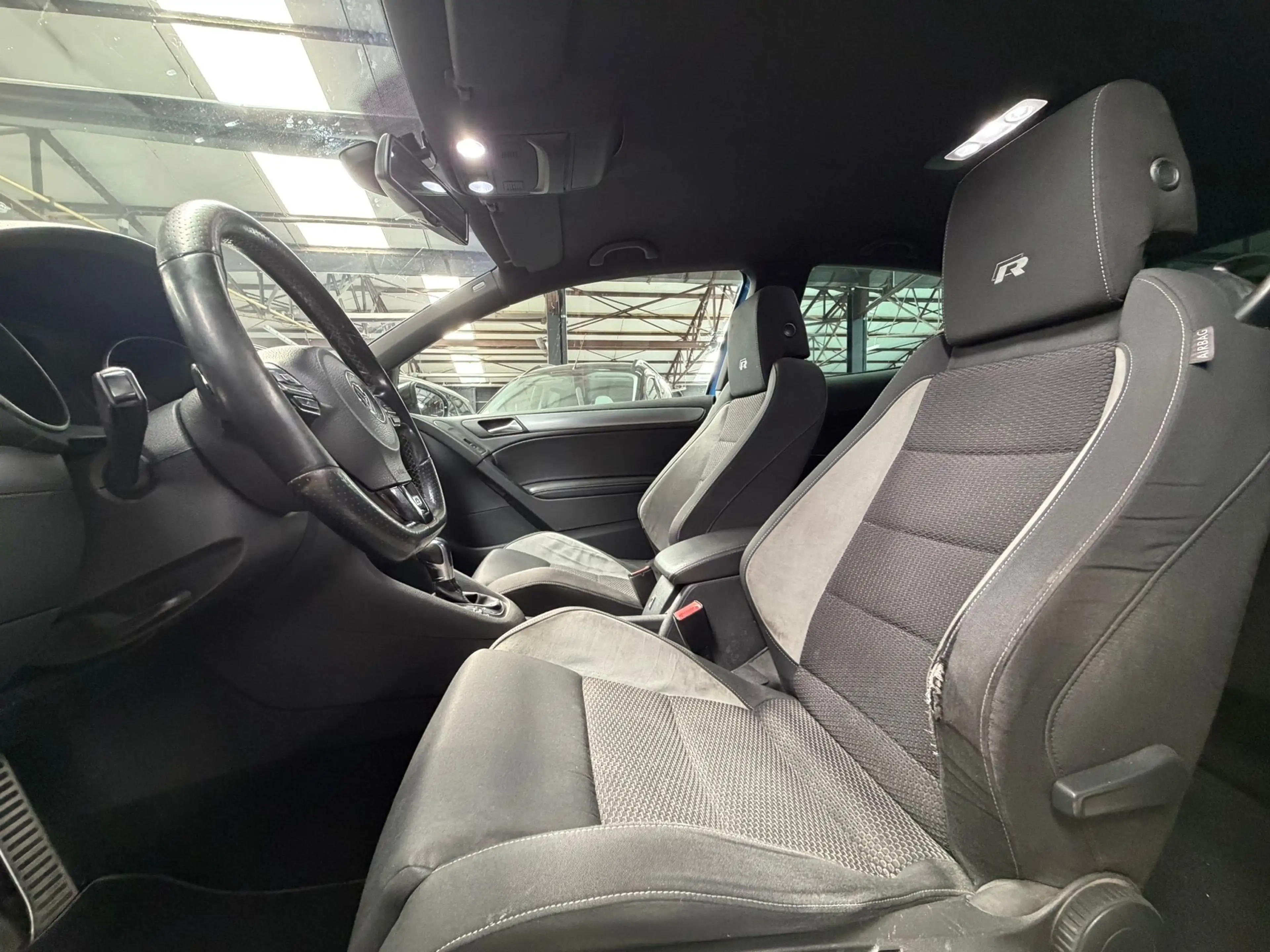 Volkswagen Golf R 2.0i * UTILITAIRE * ECRAN * BOITE AUTO * BLUETOOTH * GARANTIE — photo 8