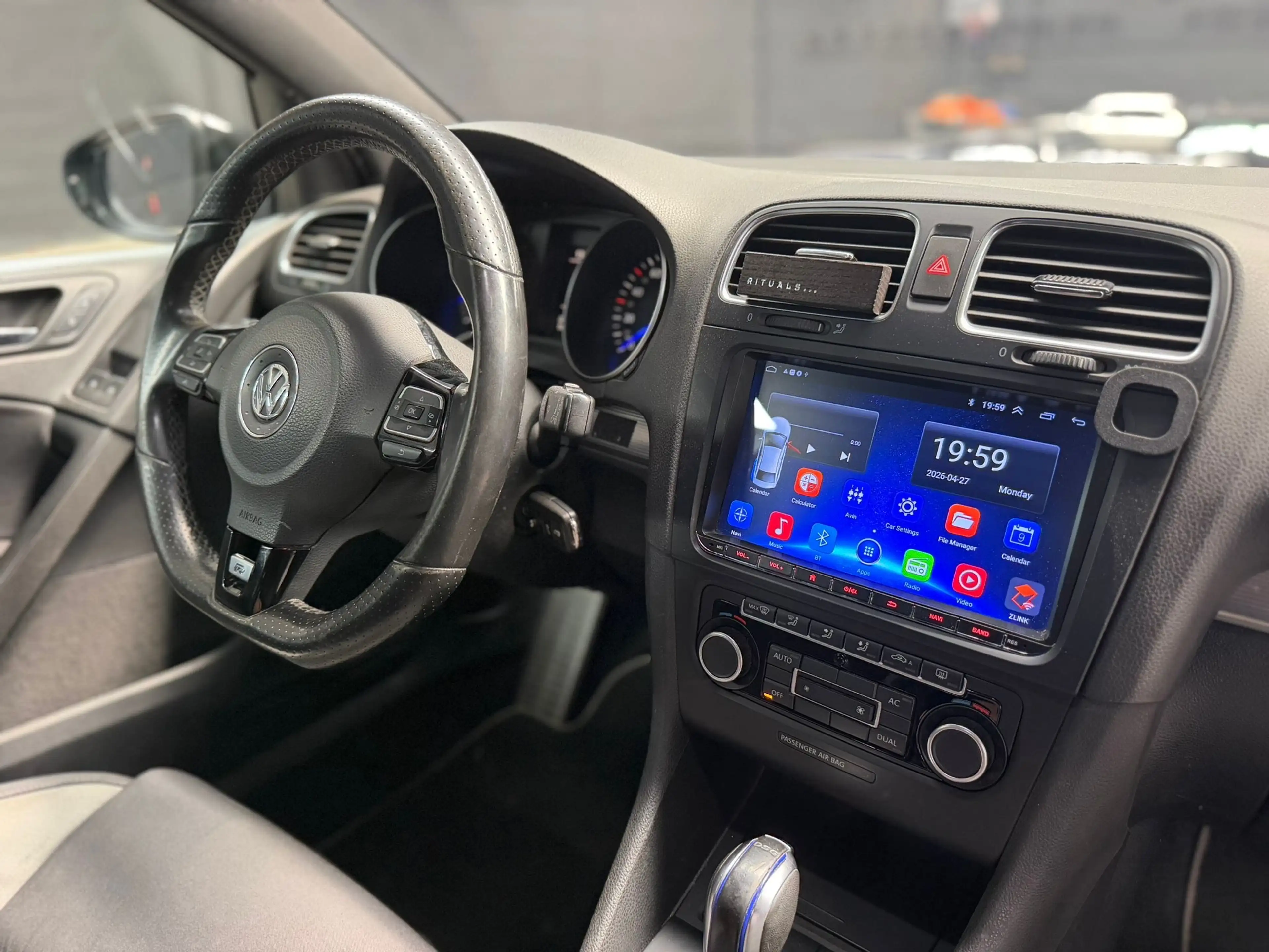 Volkswagen Golf R 2.0i * UTILITAIRE * ECRAN * BOITE AUTO * BLUETOOTH * GARANTIE — photo 12