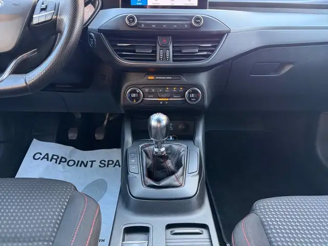Ford Focus view 11