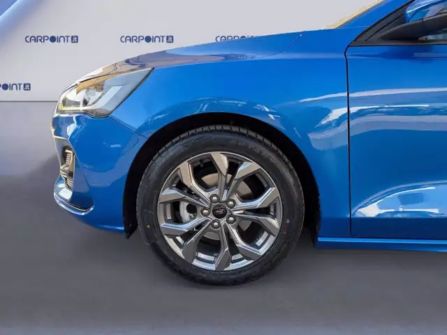 Ford Focus view 14