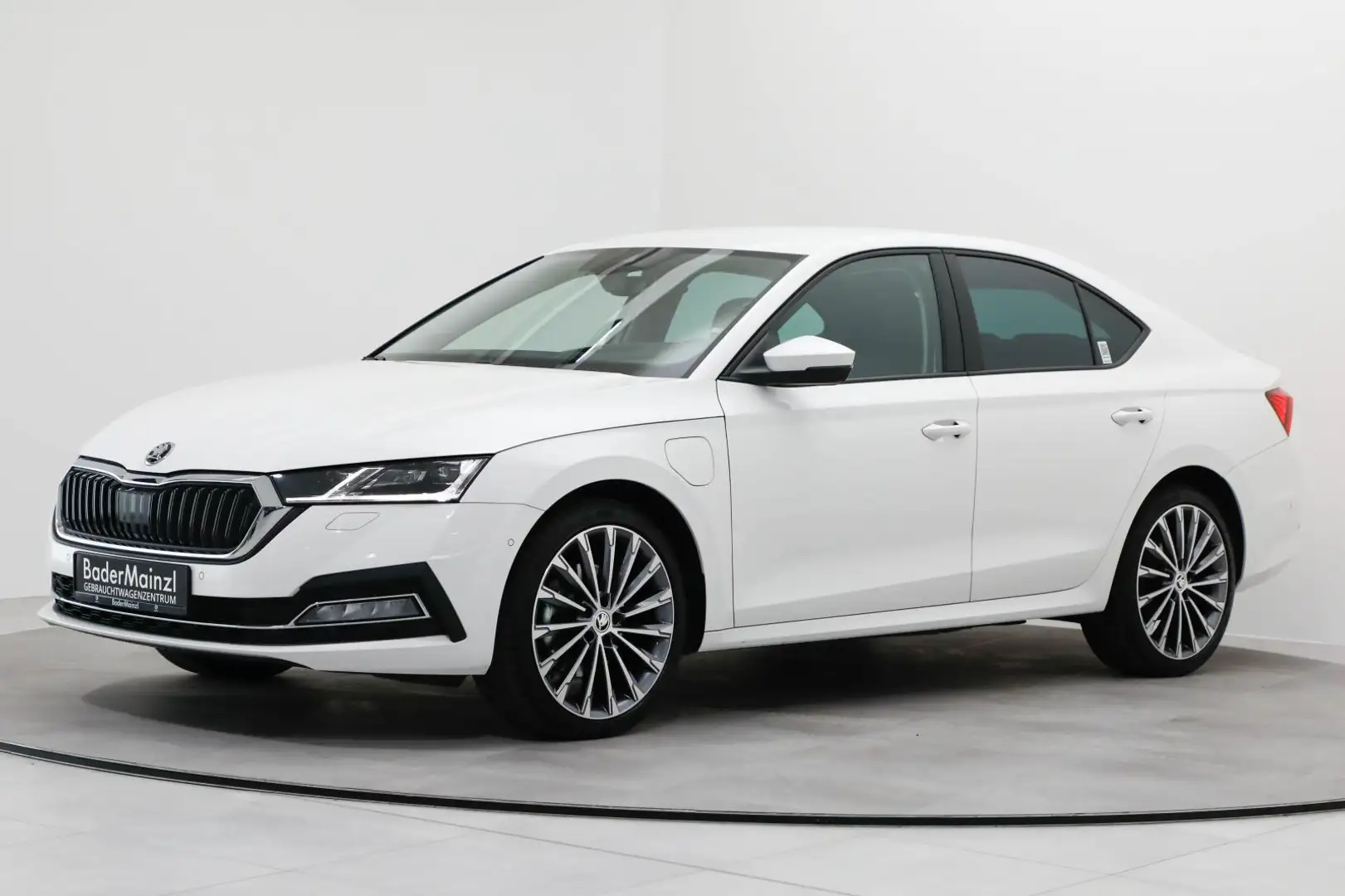 Skoda Octavia Limousine 1.4 TSI iV DSG HUD Matrix Kam Weiß - 2