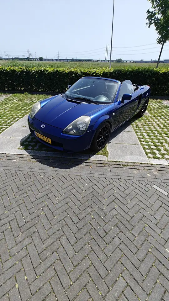 Toyota MR 2 1.8-16v VVT-i., foto 2