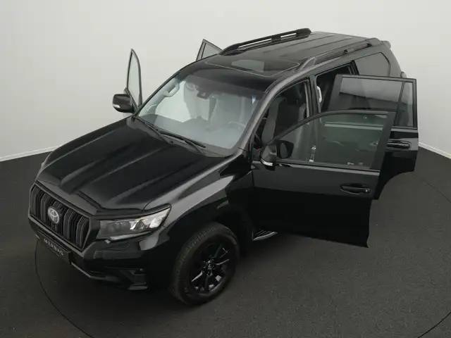 Toyota Land Cruiser view 14