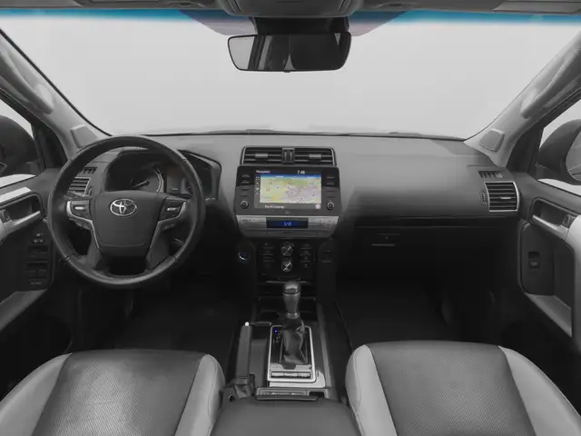 Toyota Land Cruiser view 18