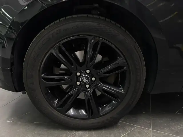 Land Rover Range Rover Velar view 15