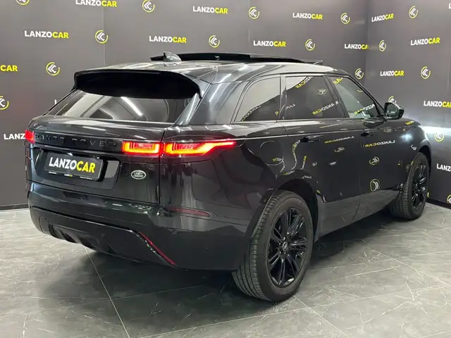 Land Rover Range Rover Velar view 4