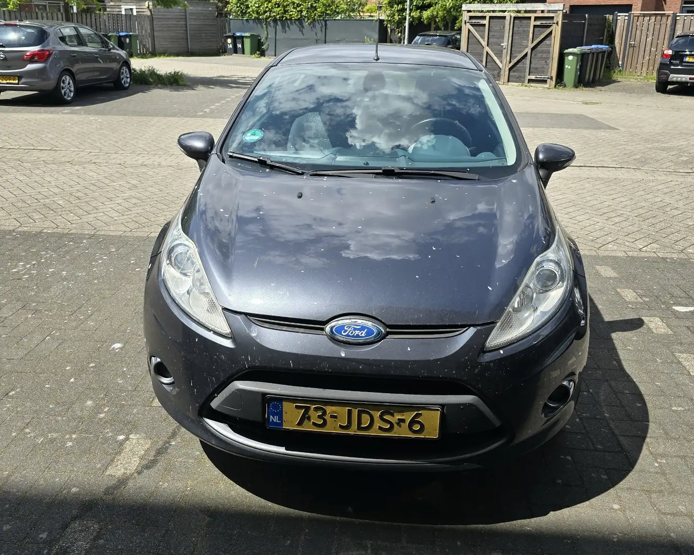Ford Fiesta Ford Fiesta Titanium- 1.6 Ti-vct Benzine Apk.18.12 Gris - 1