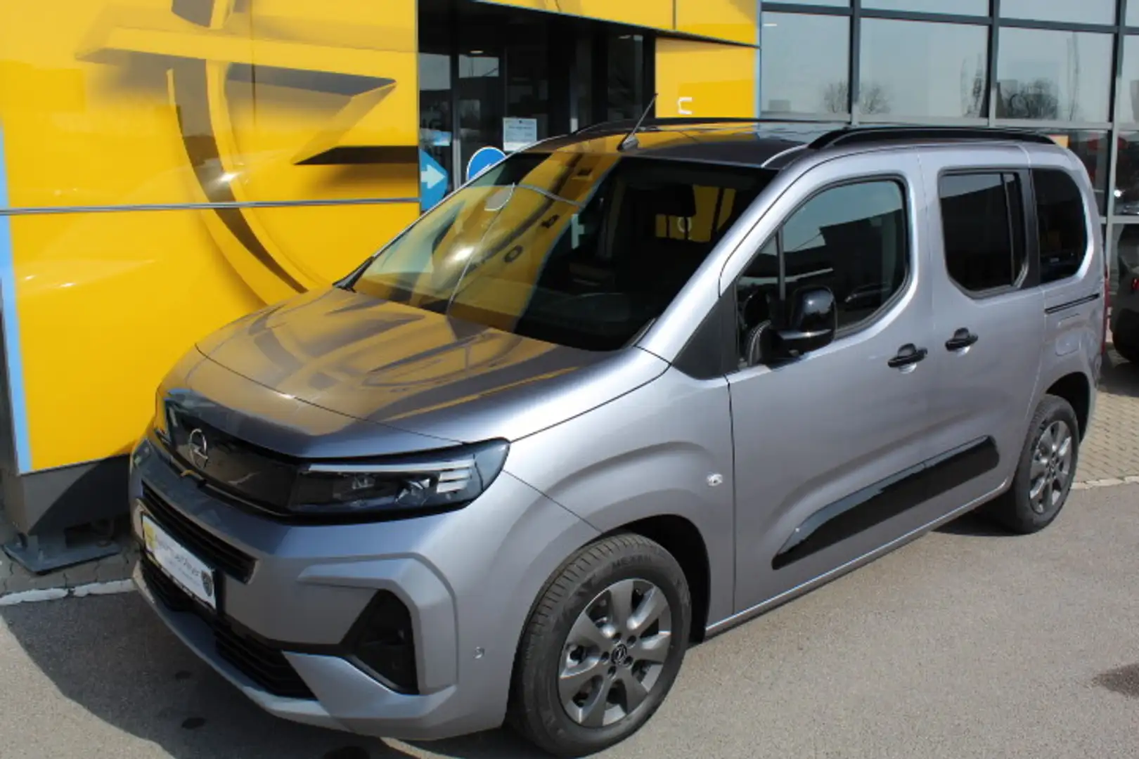 Opel Combo 1.5 Diesel L GS Grau - 2