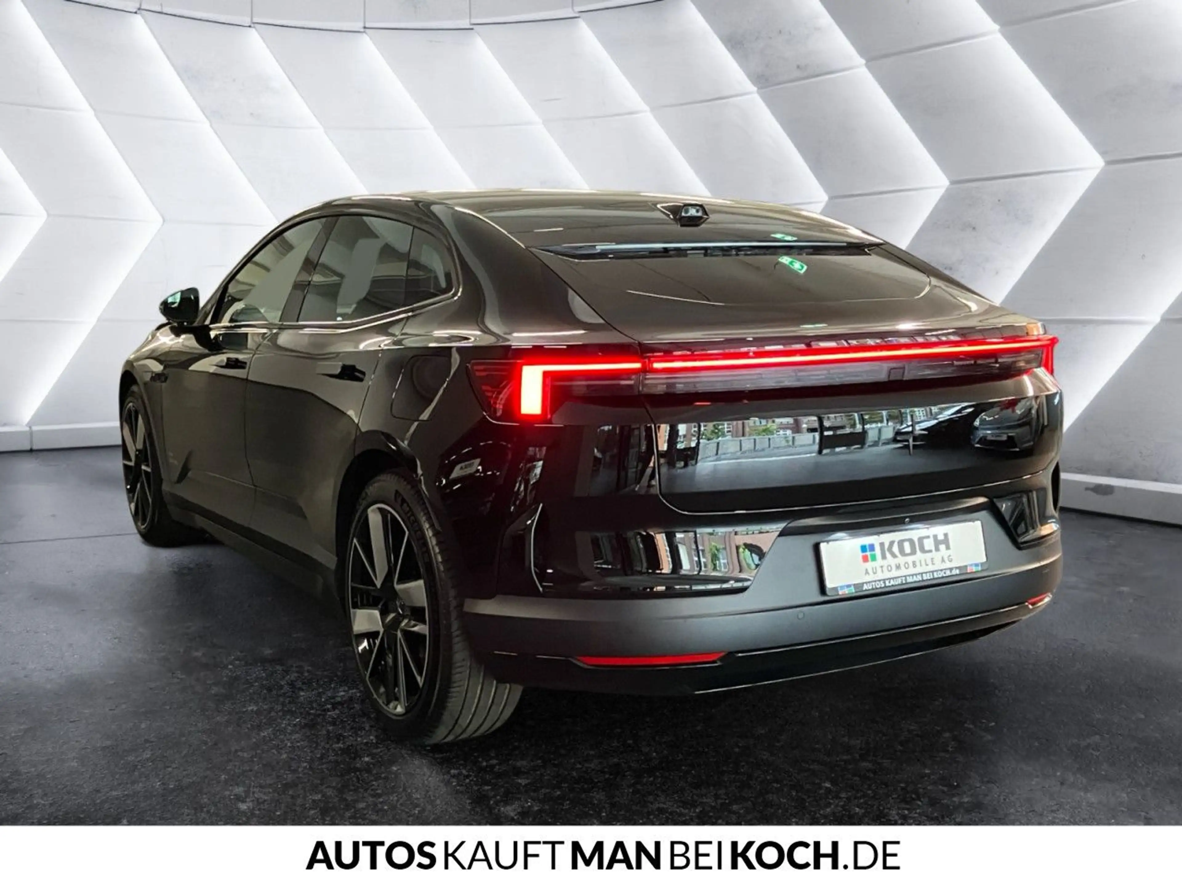 Polestar 4 Long Range Single PILOT PLUS BLIS HUD HK PANO — photo 4