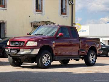 F-150 LARIAT TRITON V8 4WD SUPER CAB FLARESIDE GPL