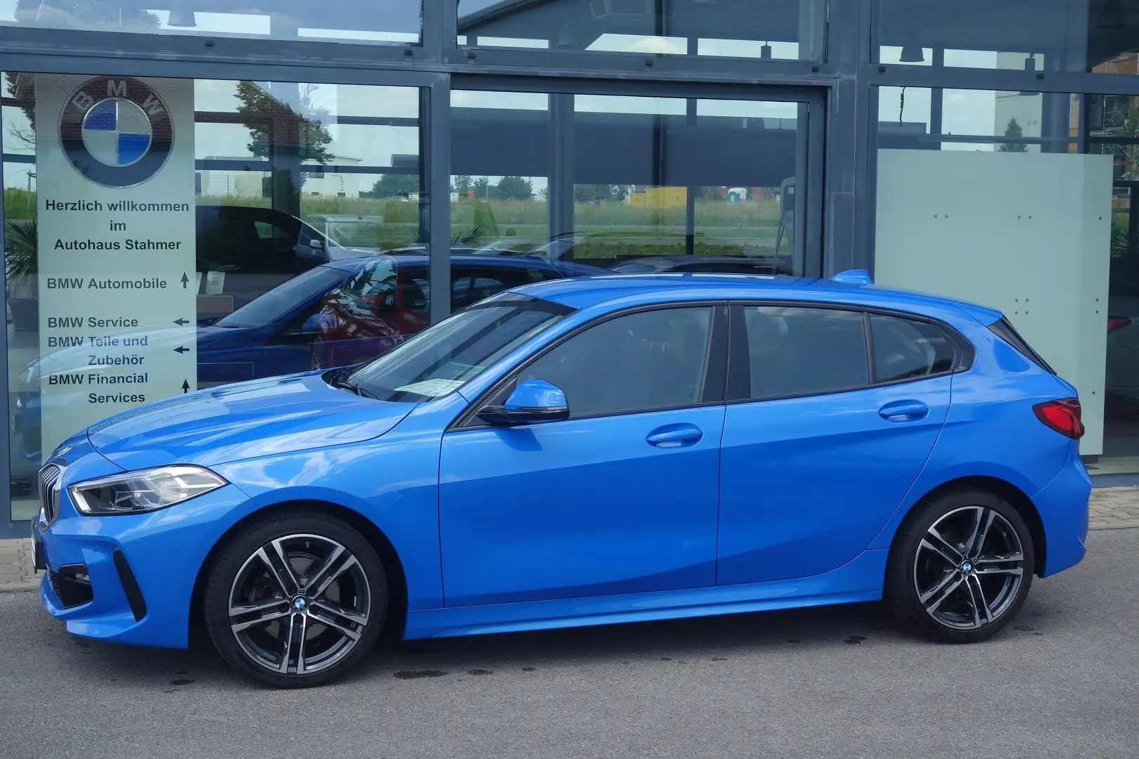 BMW 118 i M Sport DAB LED WLAN Tempomat Klimaaut. Azul - 2