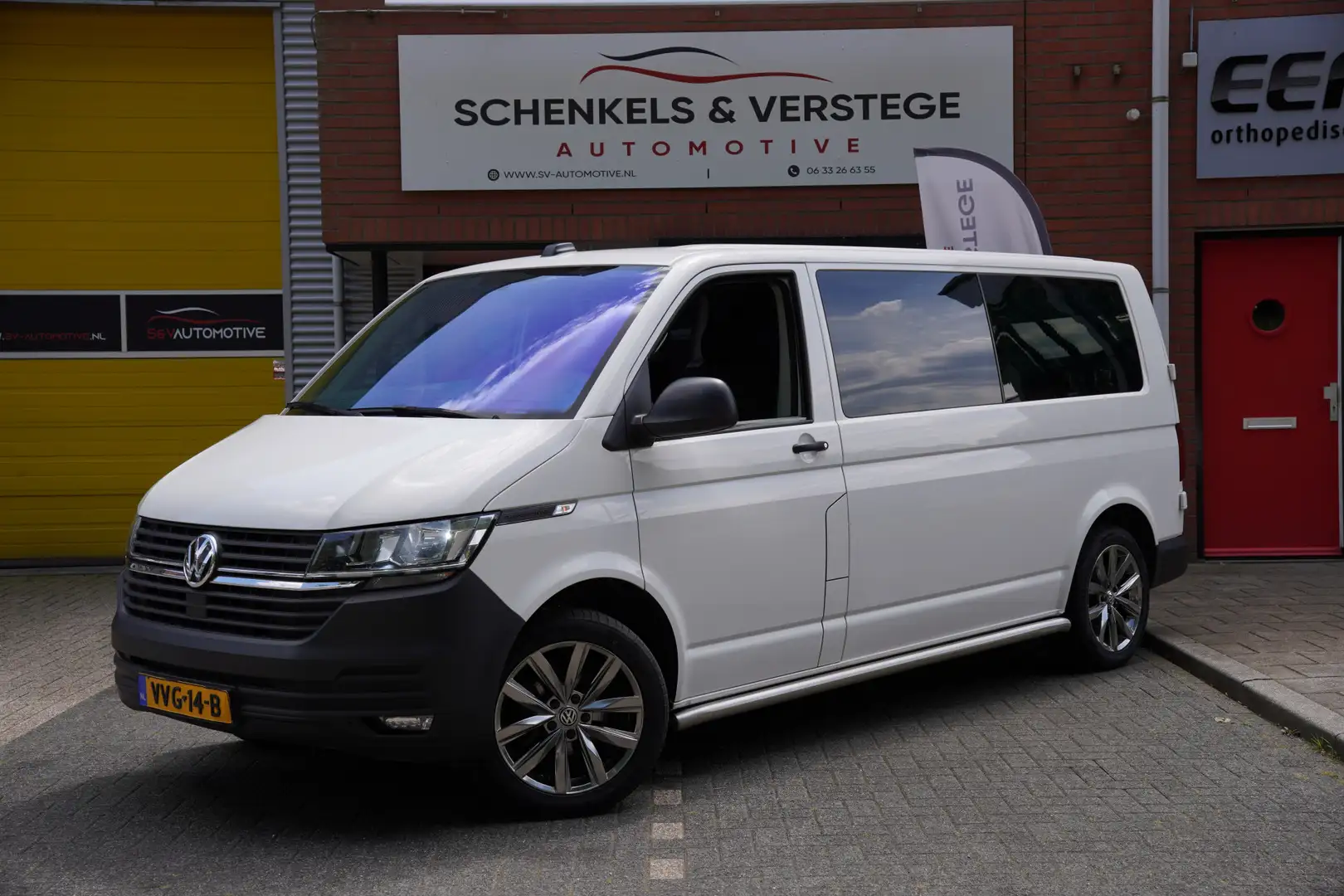 Volkswagen T6.1 Transporter 2.0 TDI L2H1 30 DC Highline / Nieuwe velgen en ban Wit - 1