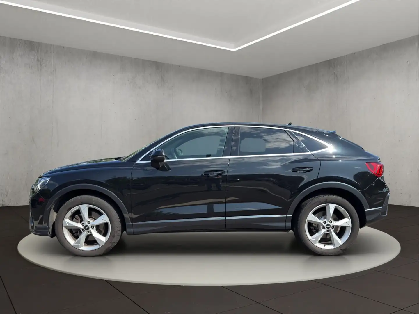 Audi Q3 40 TDI quattro 147(200) kW(PS) S tr Schwarz - 2
