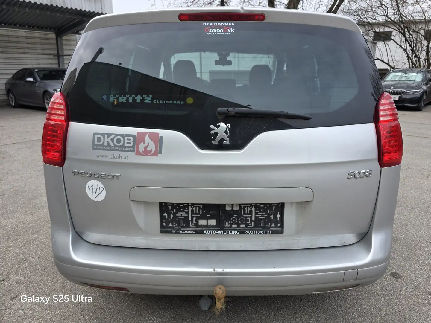 Peugeot 5008 HDI FAP 110 EGS6 Business-Line Grau - 2