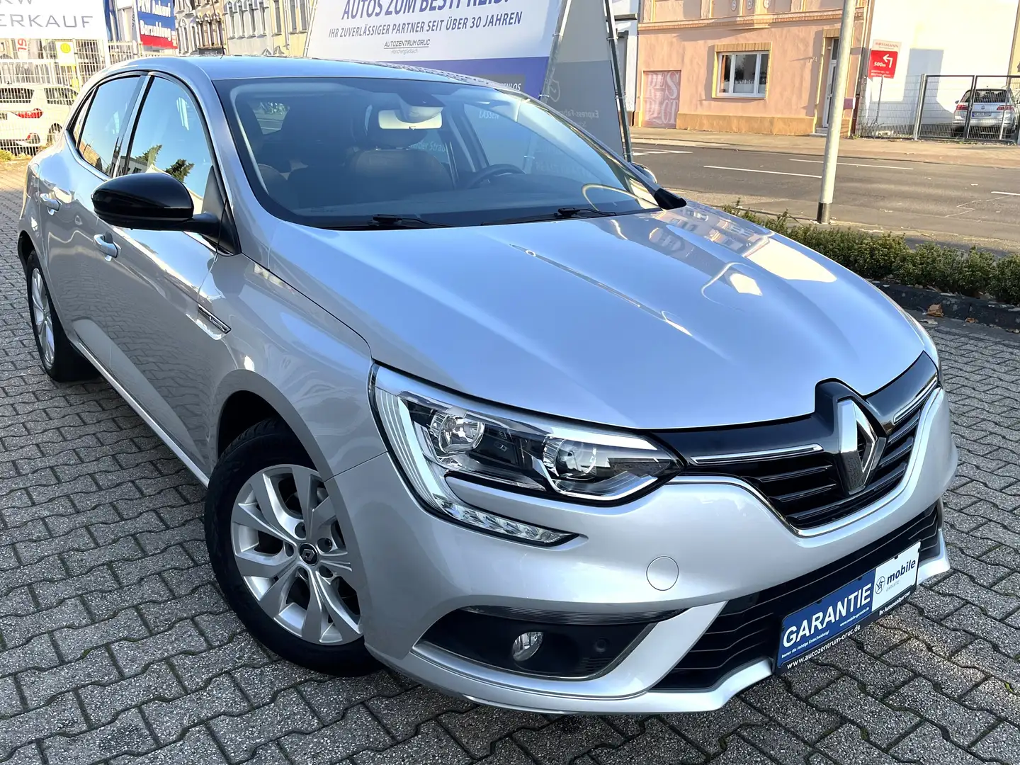 Renault Megane TCe 140 Limited *Navi*Kamera*Allwetter* Silber - 2