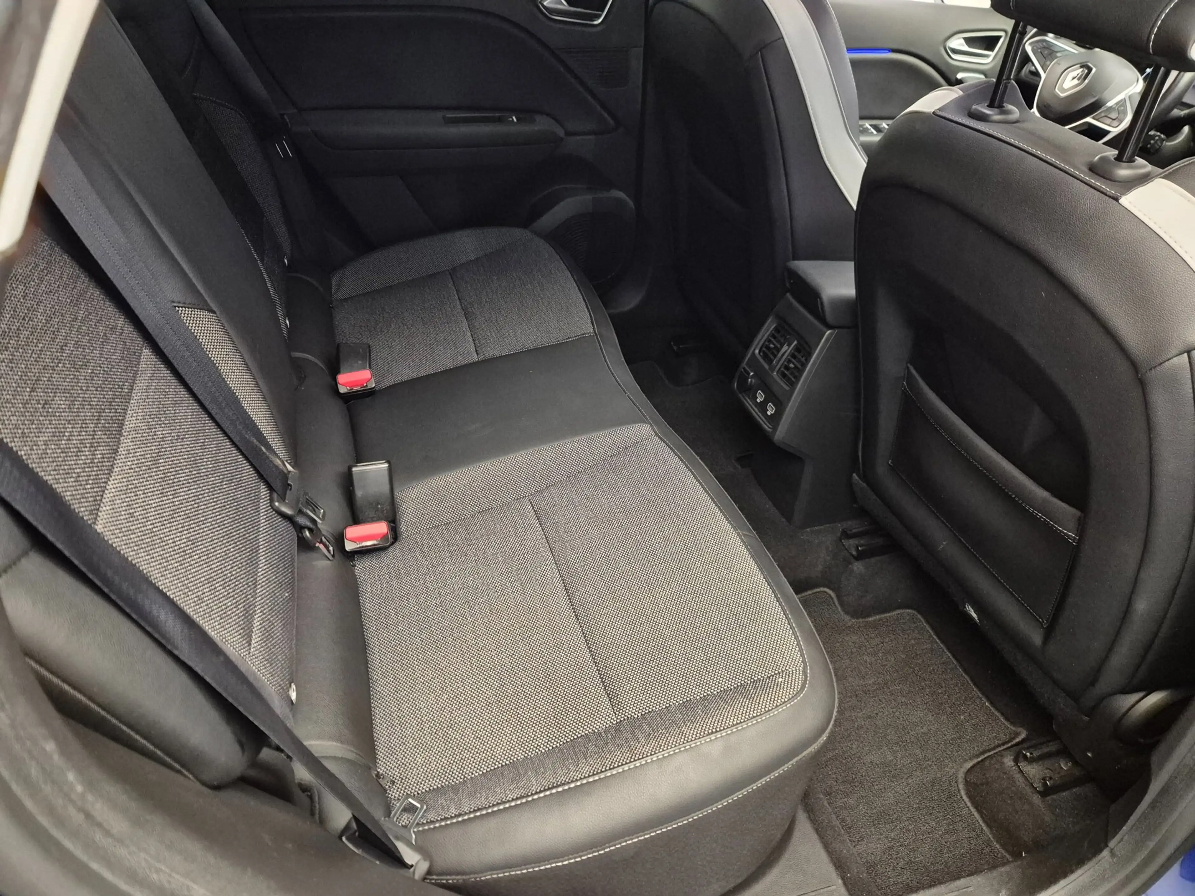 Renault Captur 1.0 TCe 101 PK Intens Navi Camera Ecc Cruise Contr — photo 15