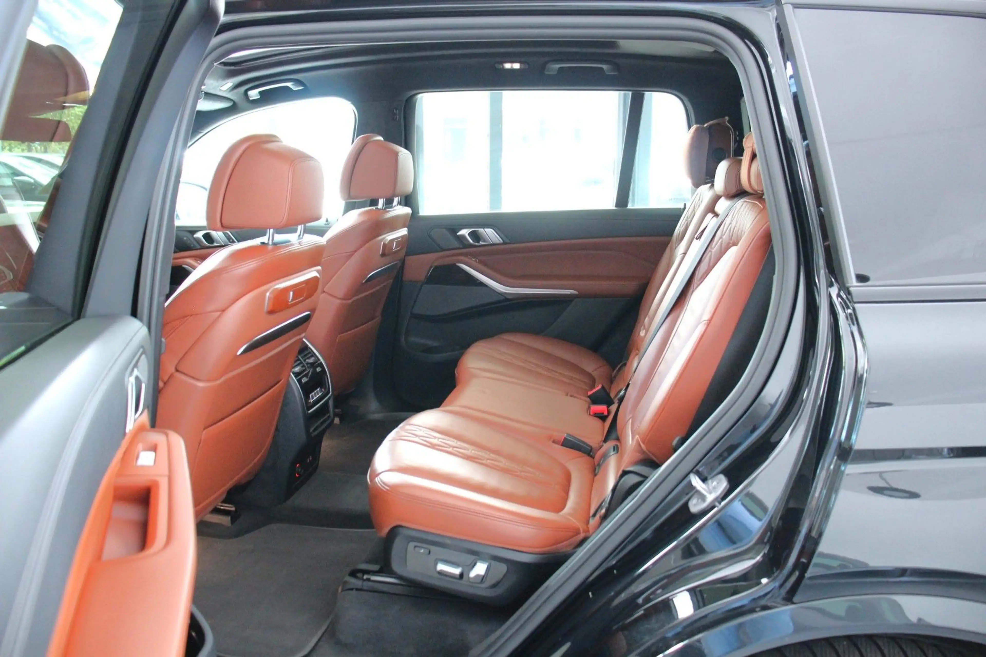 BMW X7 xDrive 40d M Sport *A-LED*Panor*7-Sitze — photo 11
