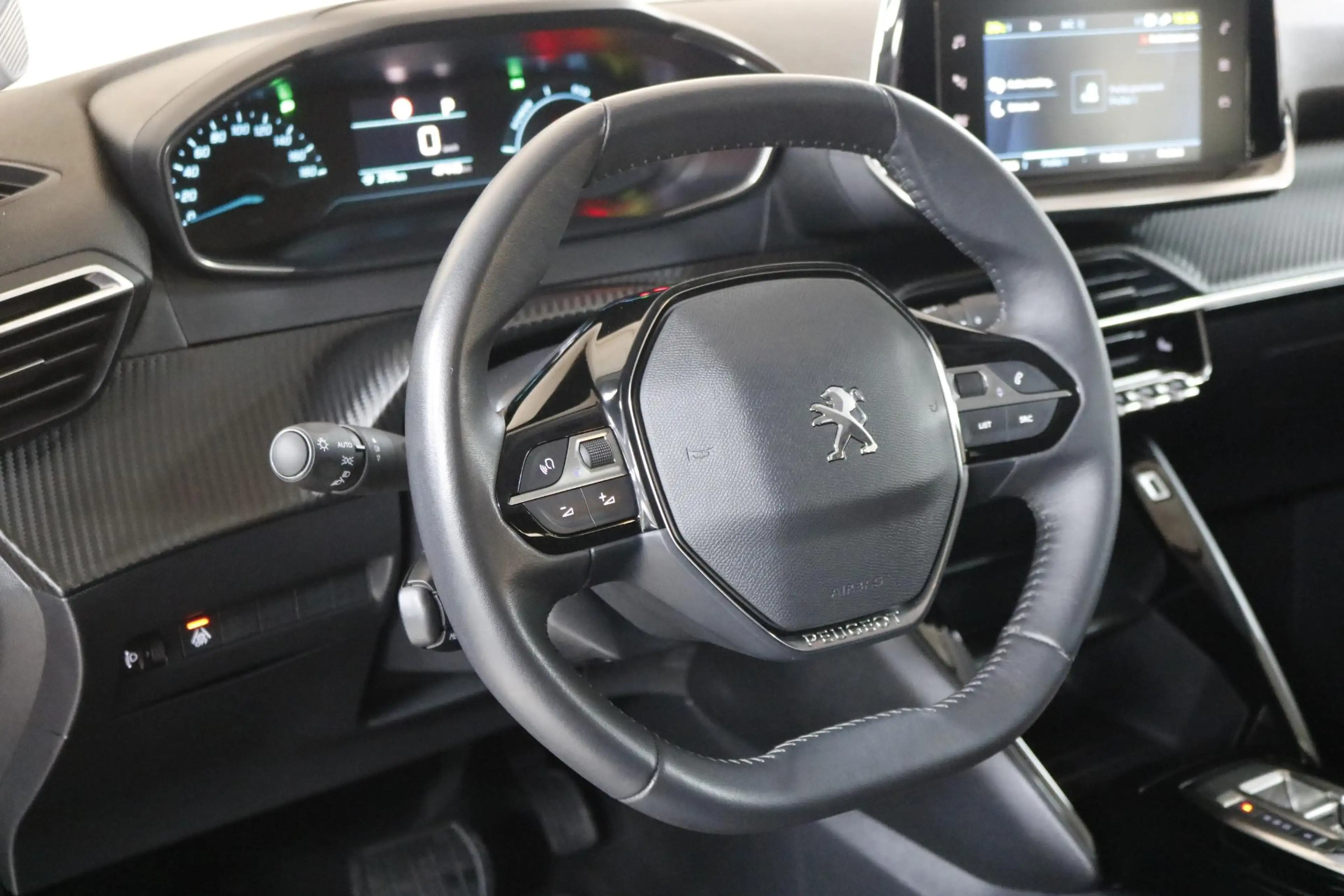 Peugeot e-208 EV Active 50 kWh Climate | Cruise | Carplay | Blue — photo 3