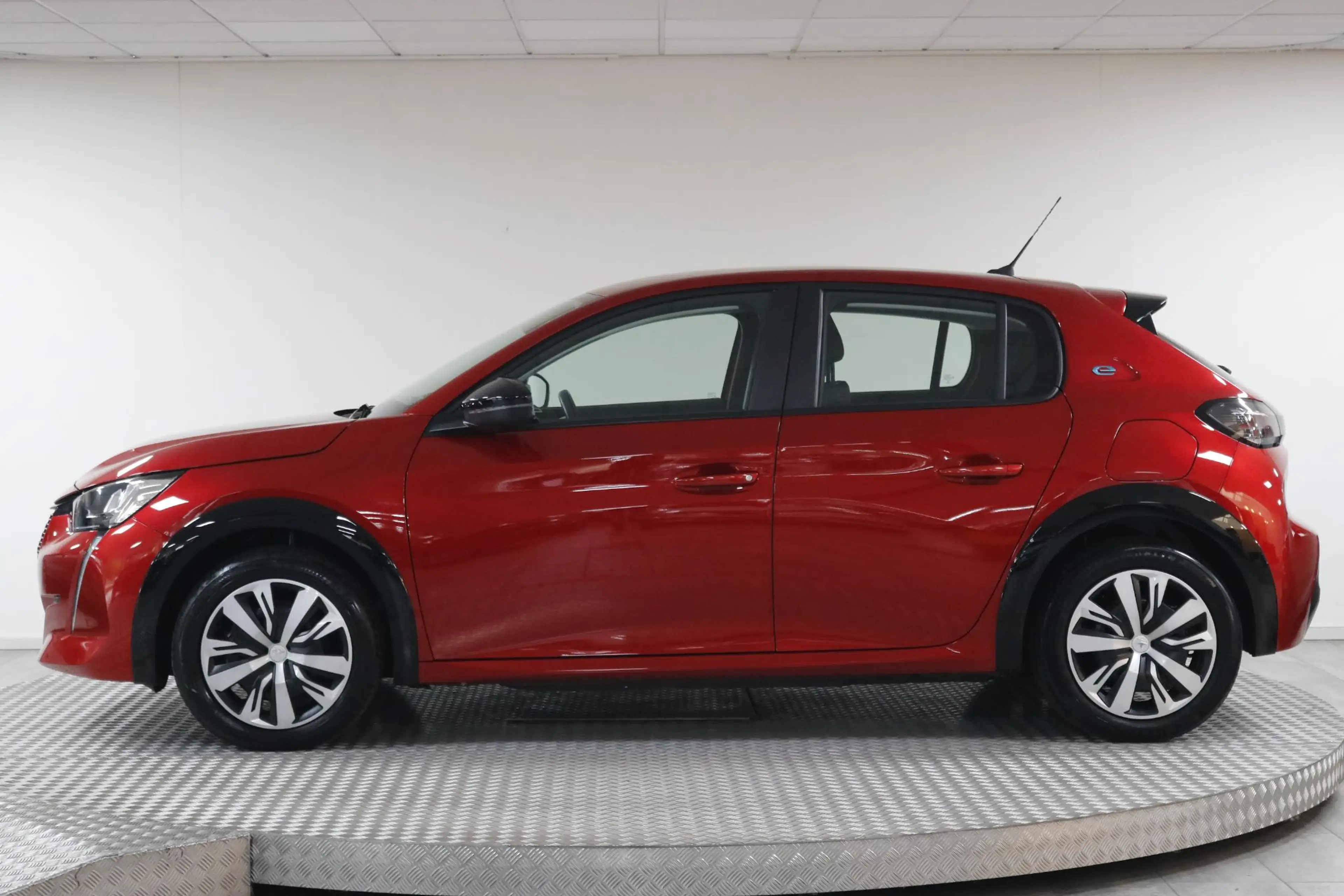 Peugeot e-208 EV Active 50 kWh Climate | Cruise | Carplay | Blue — photo 8