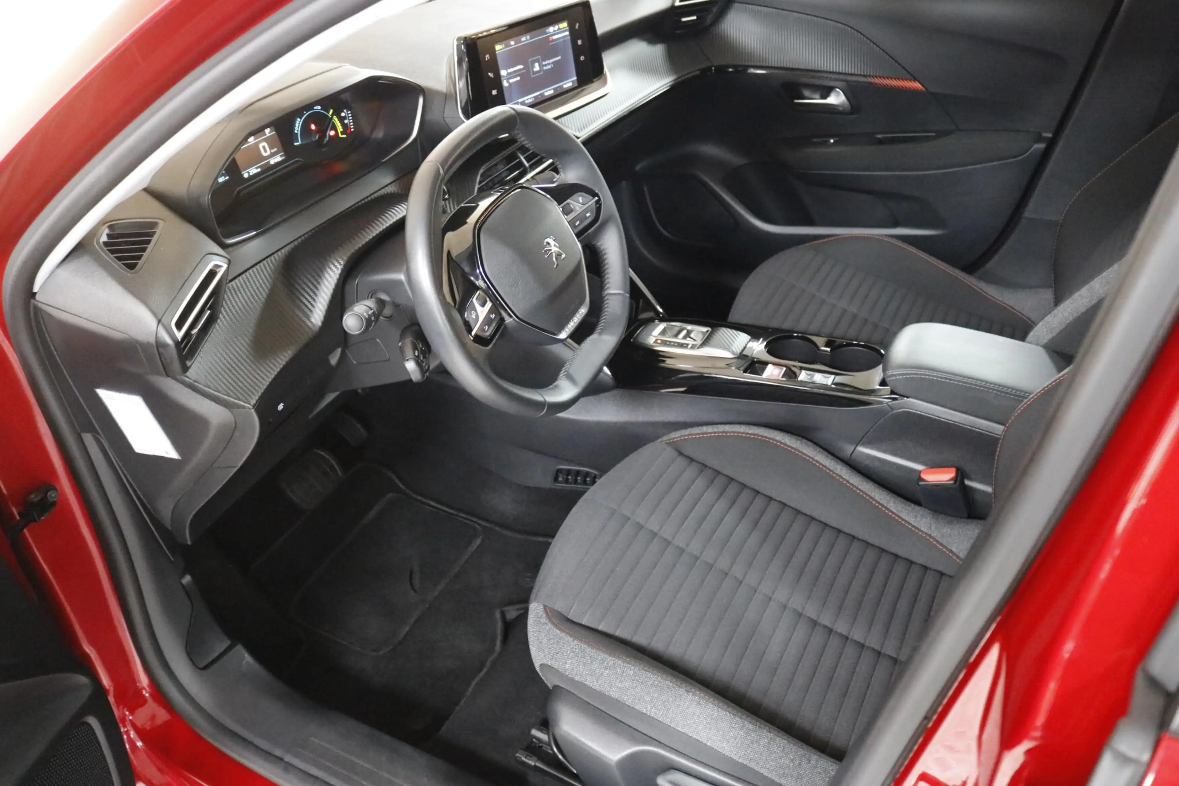 Peugeot e-208 EV Active 50 kWh Climate | Cruise | Carplay | Blue — photo 13